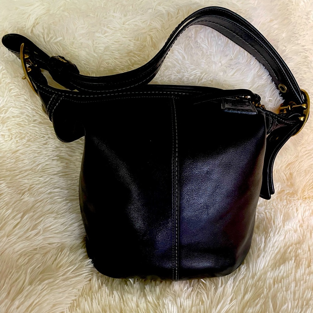 Coach leather shoulder bag